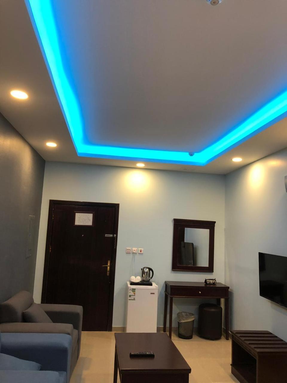 White Beach Hotel Suites Рабиг Экстерьер фото