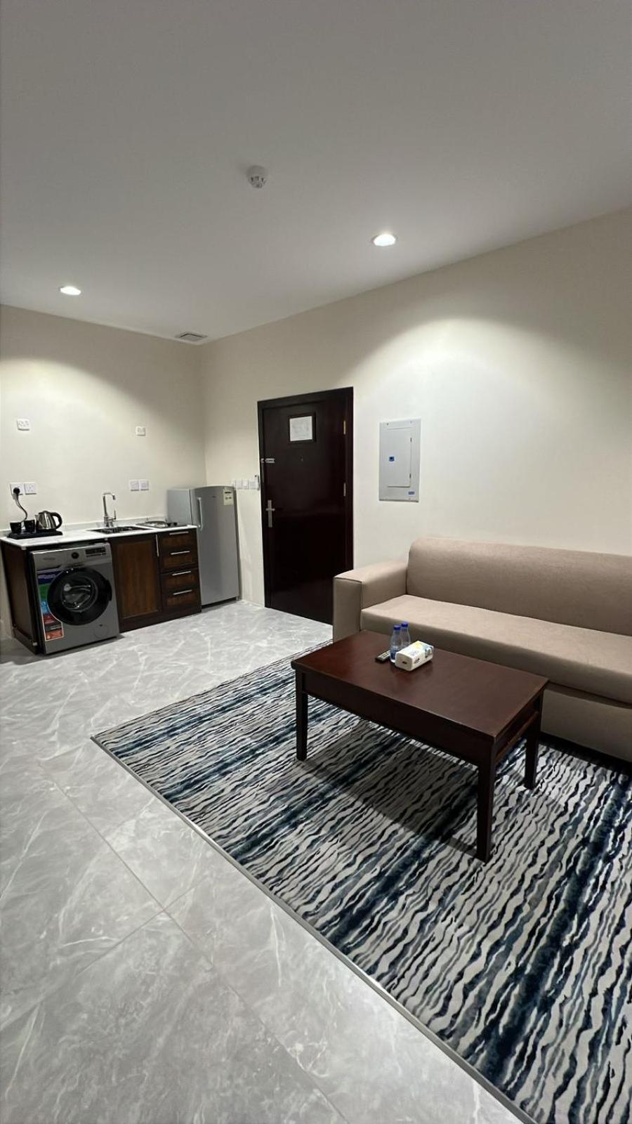 White Beach Hotel Suites Рабиг Экстерьер фото