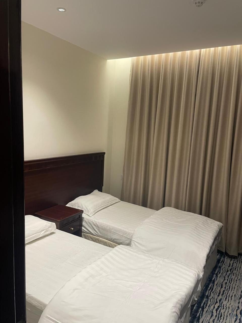 White Beach Hotel Suites Рабиг Экстерьер фото