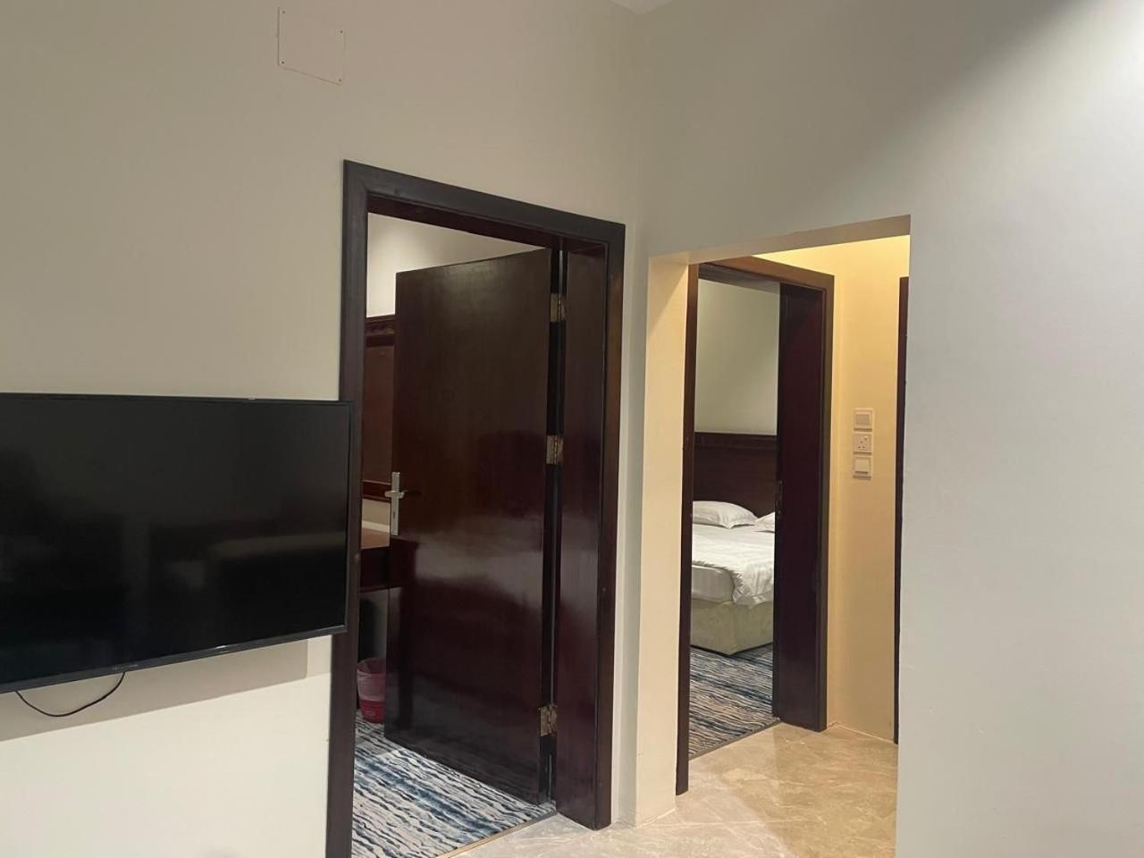 White Beach Hotel Suites Рабиг Экстерьер фото