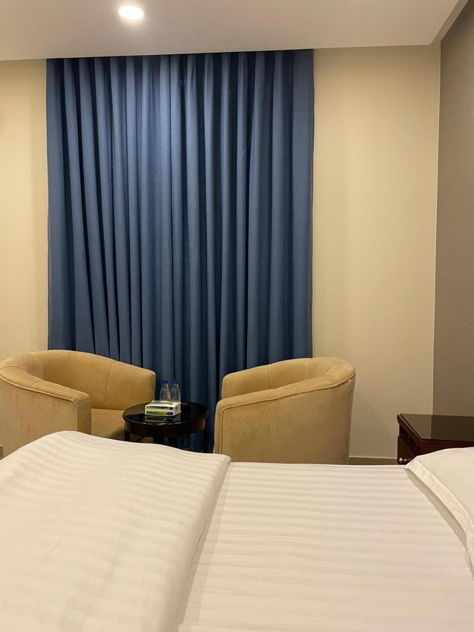 White Beach Hotel Suites Рабиг Экстерьер фото
