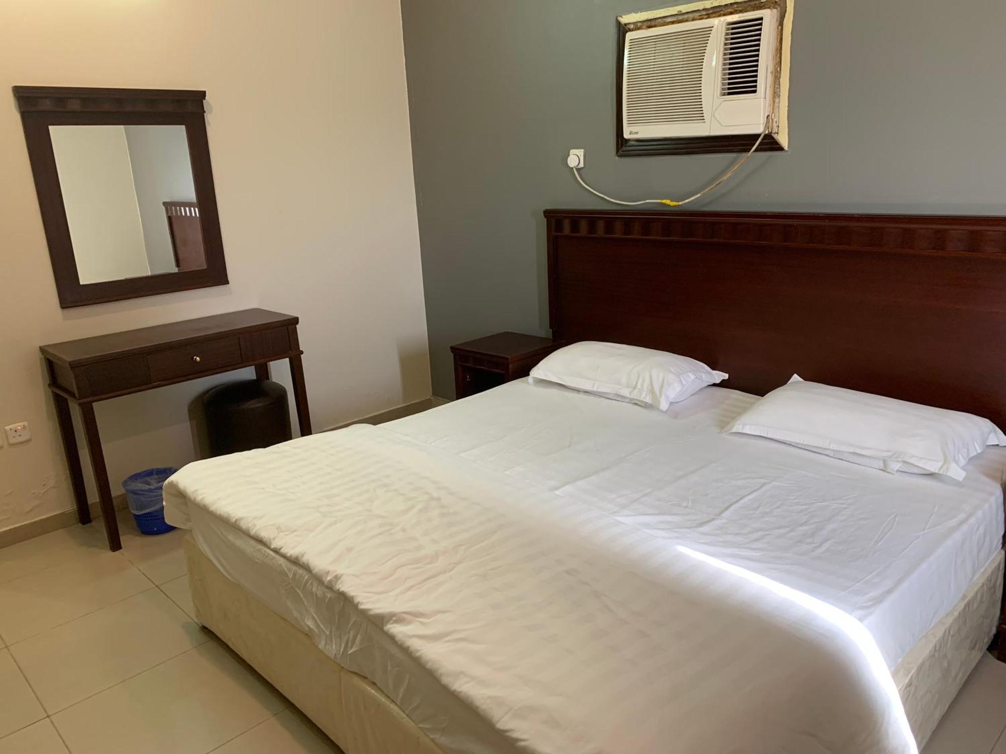 White Beach Hotel Suites Рабиг Экстерьер фото