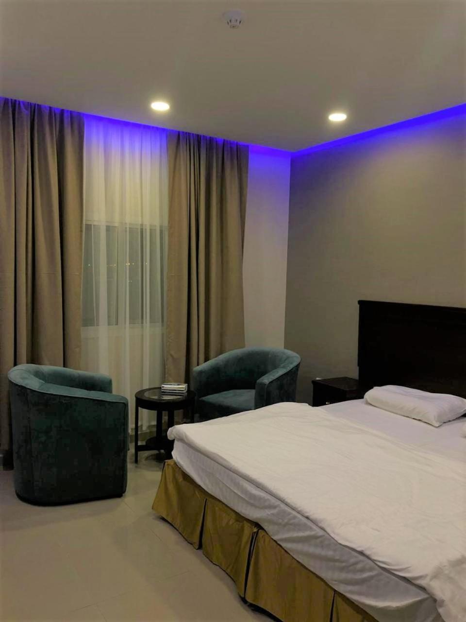 White Beach Hotel Suites Рабиг Экстерьер фото